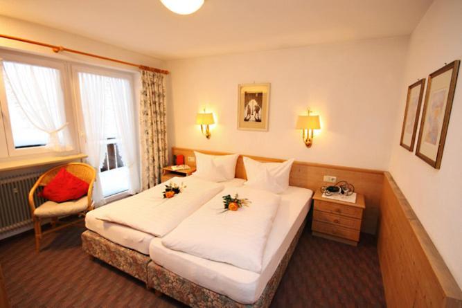 Hotel Adler Garni ヒルシュエック エクステリア 写真