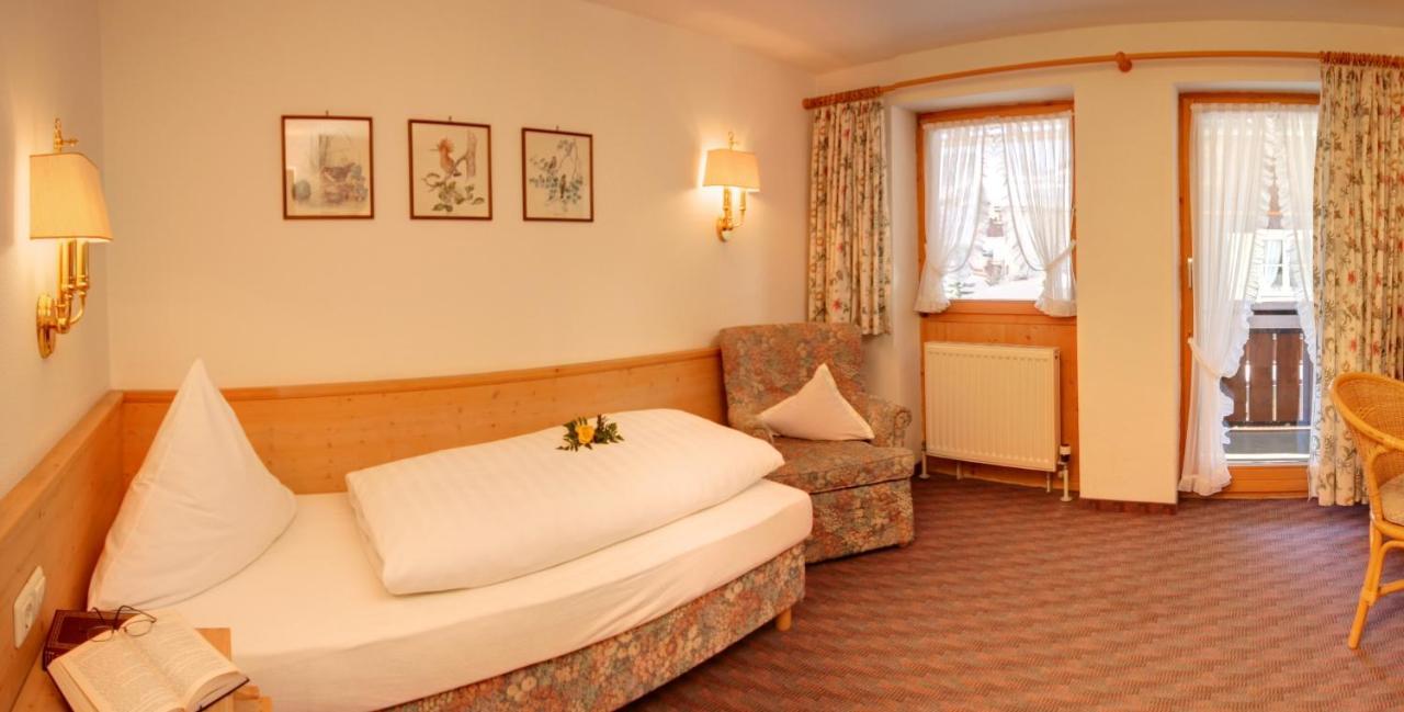 Hotel Adler Garni ヒルシュエック エクステリア 写真